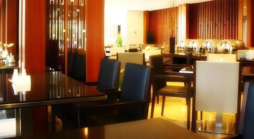 Mitra Bandung Hotel Esterno foto