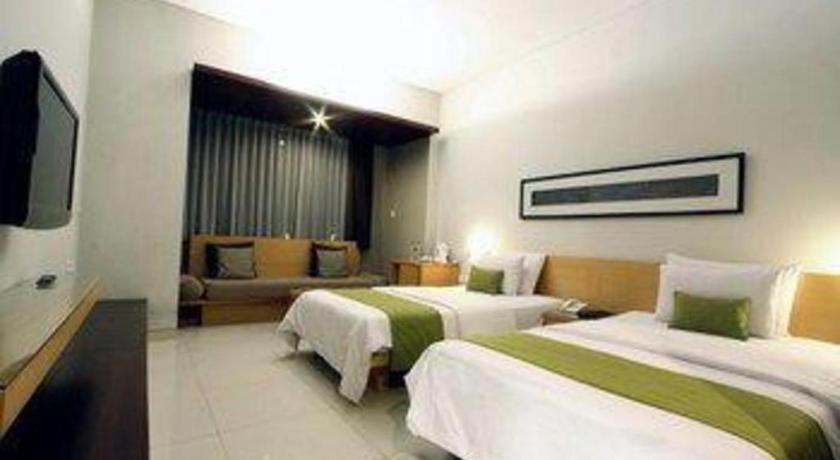 Mitra Bandung Hotel Esterno foto