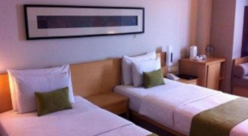 Mitra Bandung Hotel Esterno foto