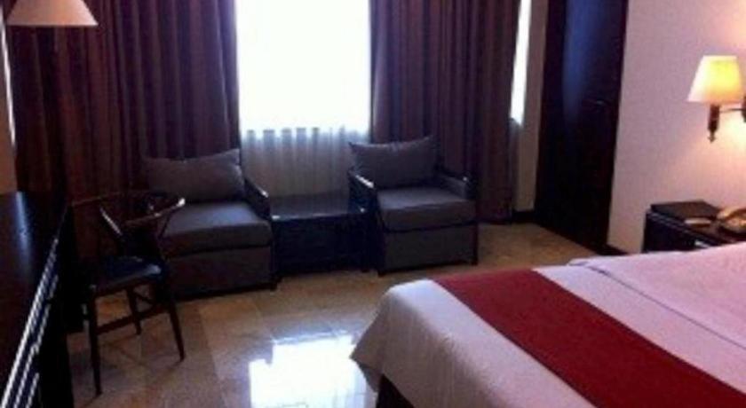 Mitra Bandung Hotel Esterno foto