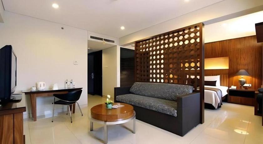 Mitra Bandung Hotel Esterno foto