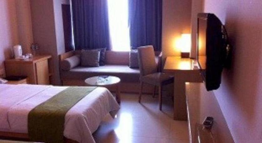 Mitra Bandung Hotel Esterno foto