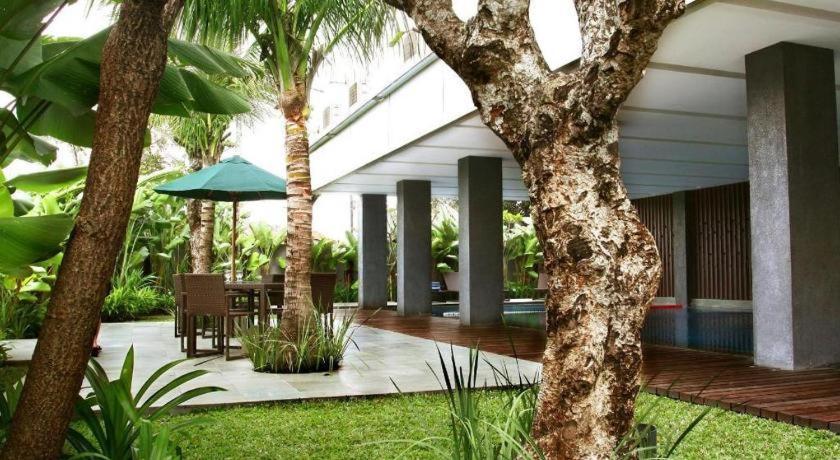 Mitra Bandung Hotel Esterno foto