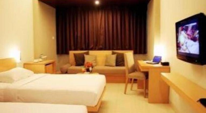 Mitra Bandung Hotel Esterno foto