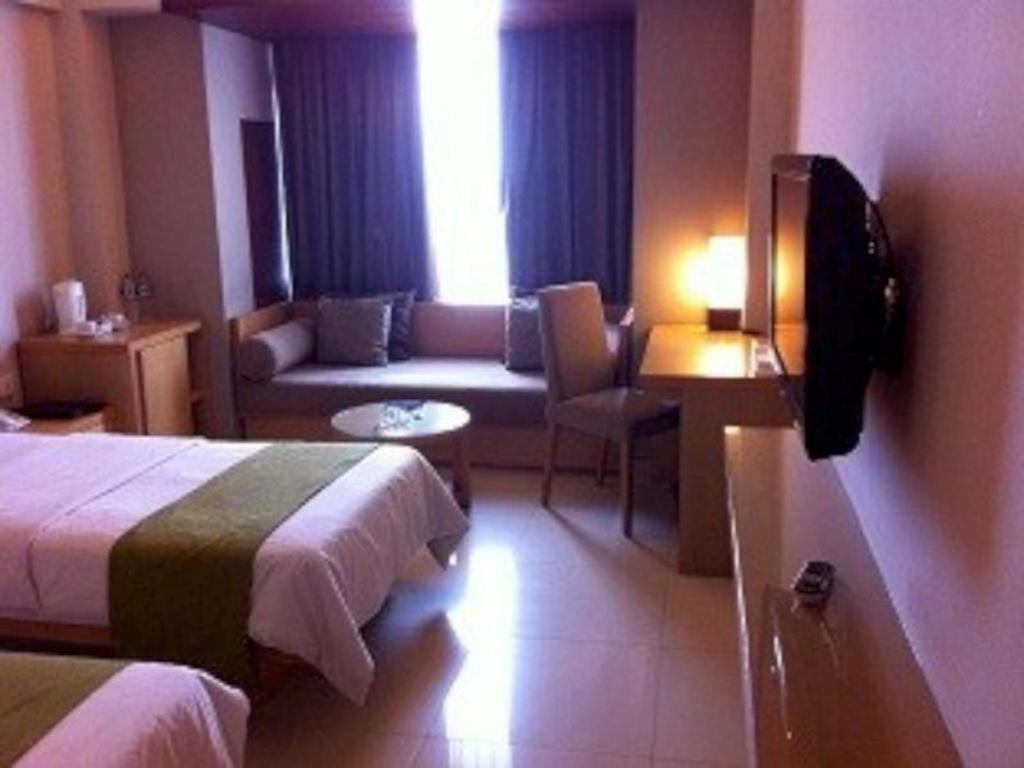Mitra Bandung Hotel Esterno foto
